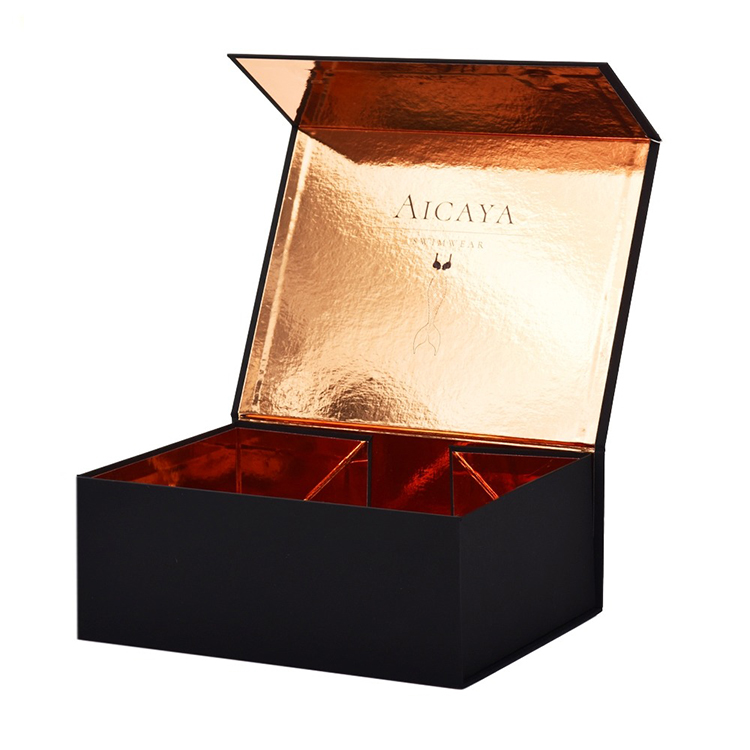 Caja de regalo plegable para bañadores con interior metalizado en color cobre