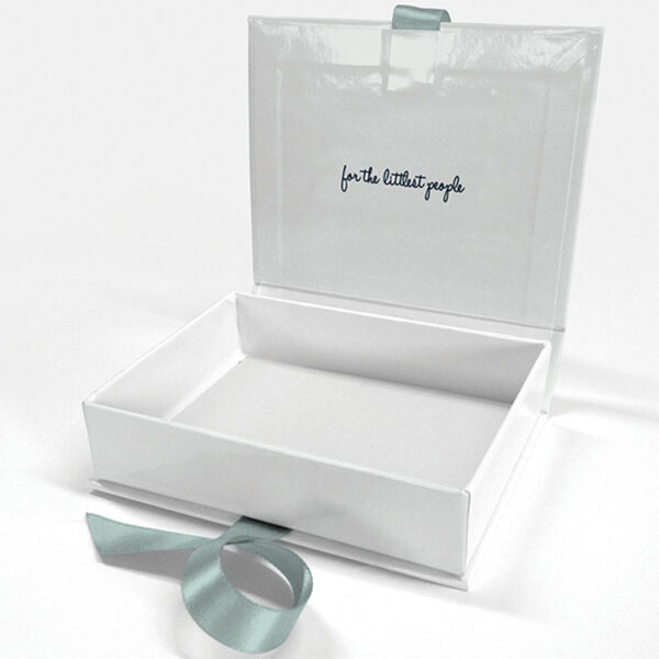 Rigid Gift Voucher Presentation Box with Ribbon Closure Rigid Gift Voucher Presentation Box with Ribbon Closure